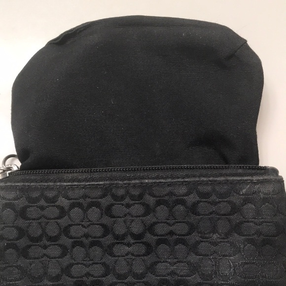 Authentic Coach wristlet in black! - Picture 3 of 4